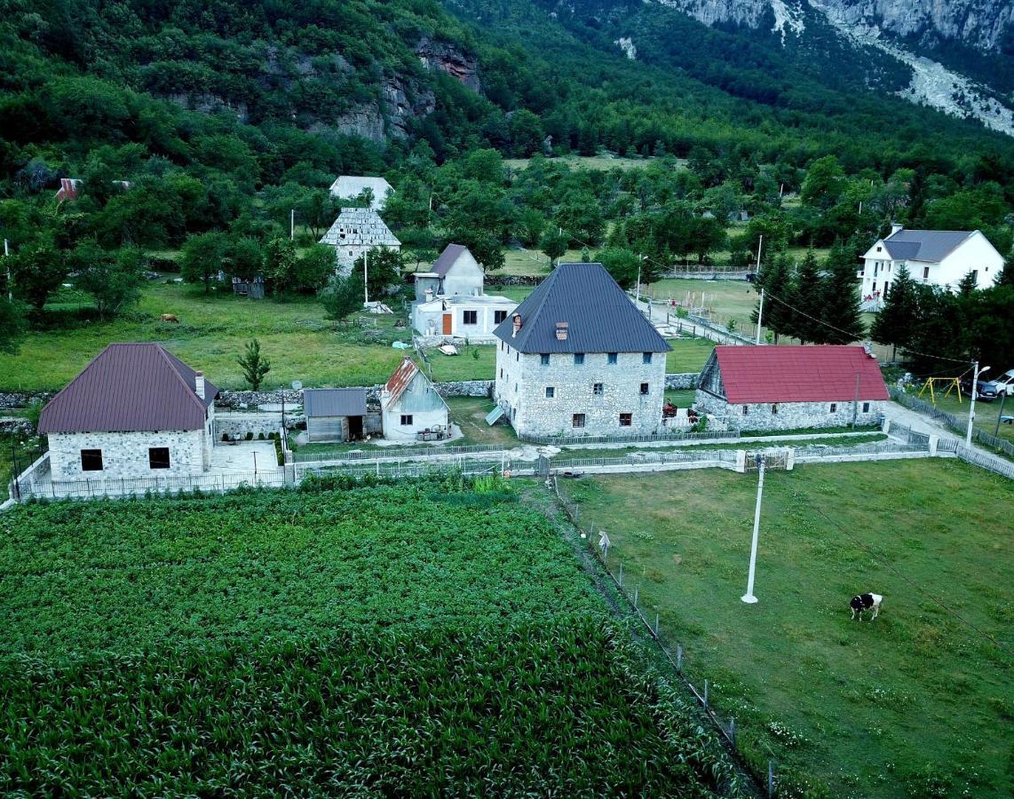 Kulla E Sadri Lukes Hotel Theth Exterior photo